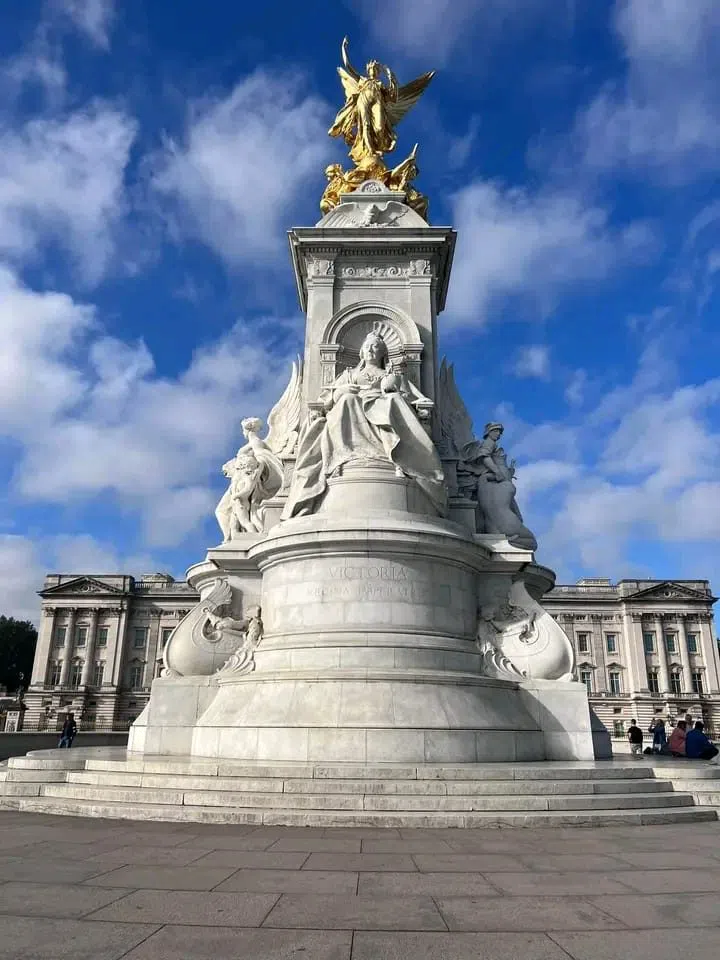 Victoria Memorial, London