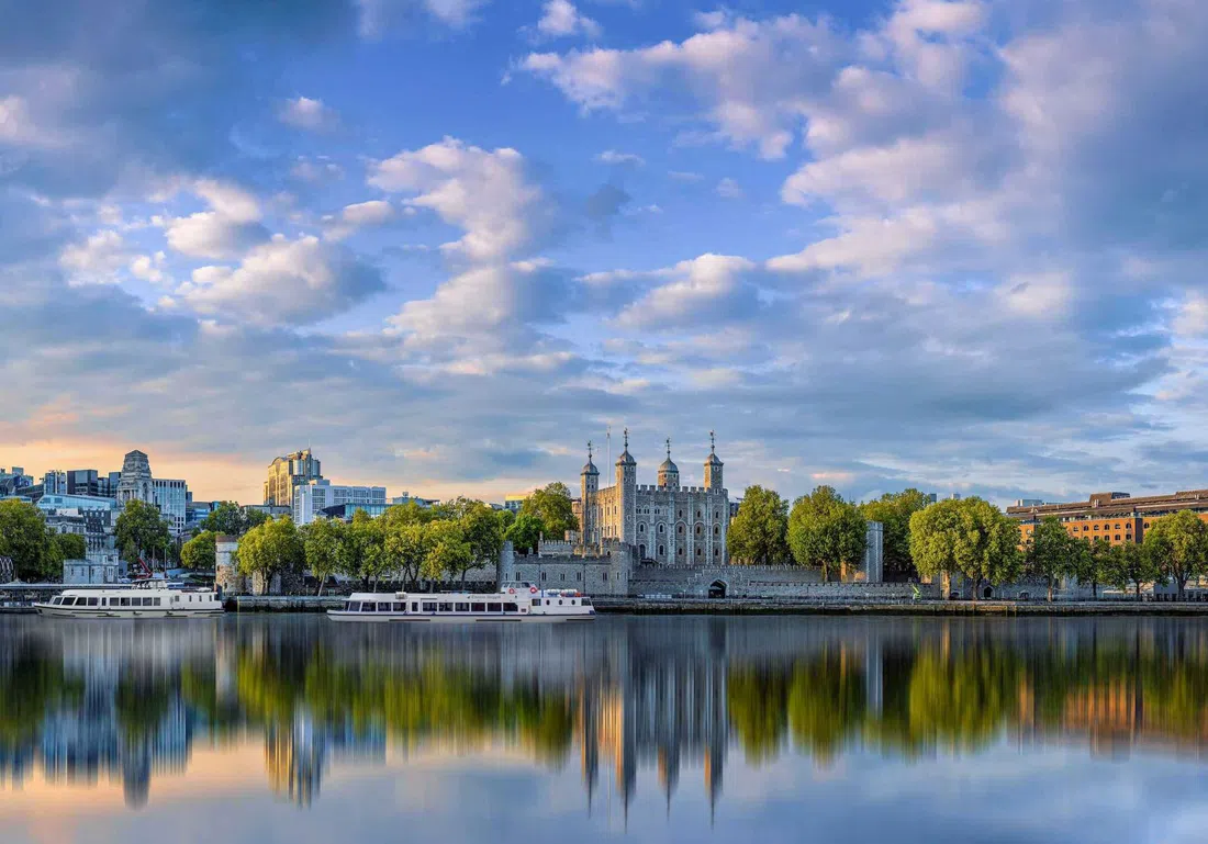 Thames River Sightseeing — Evening Highlights Cruise, London
