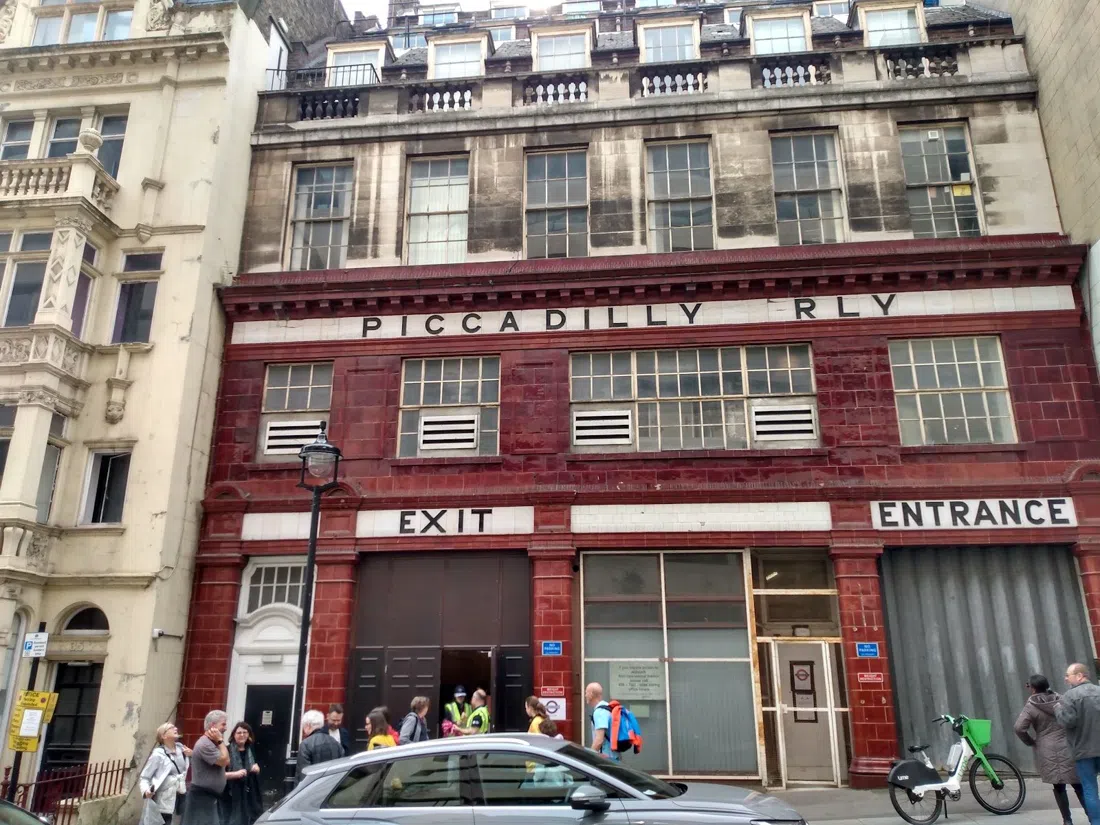 Aldwych (rondleiding Hidden London) — London Transport Museum, Londen
