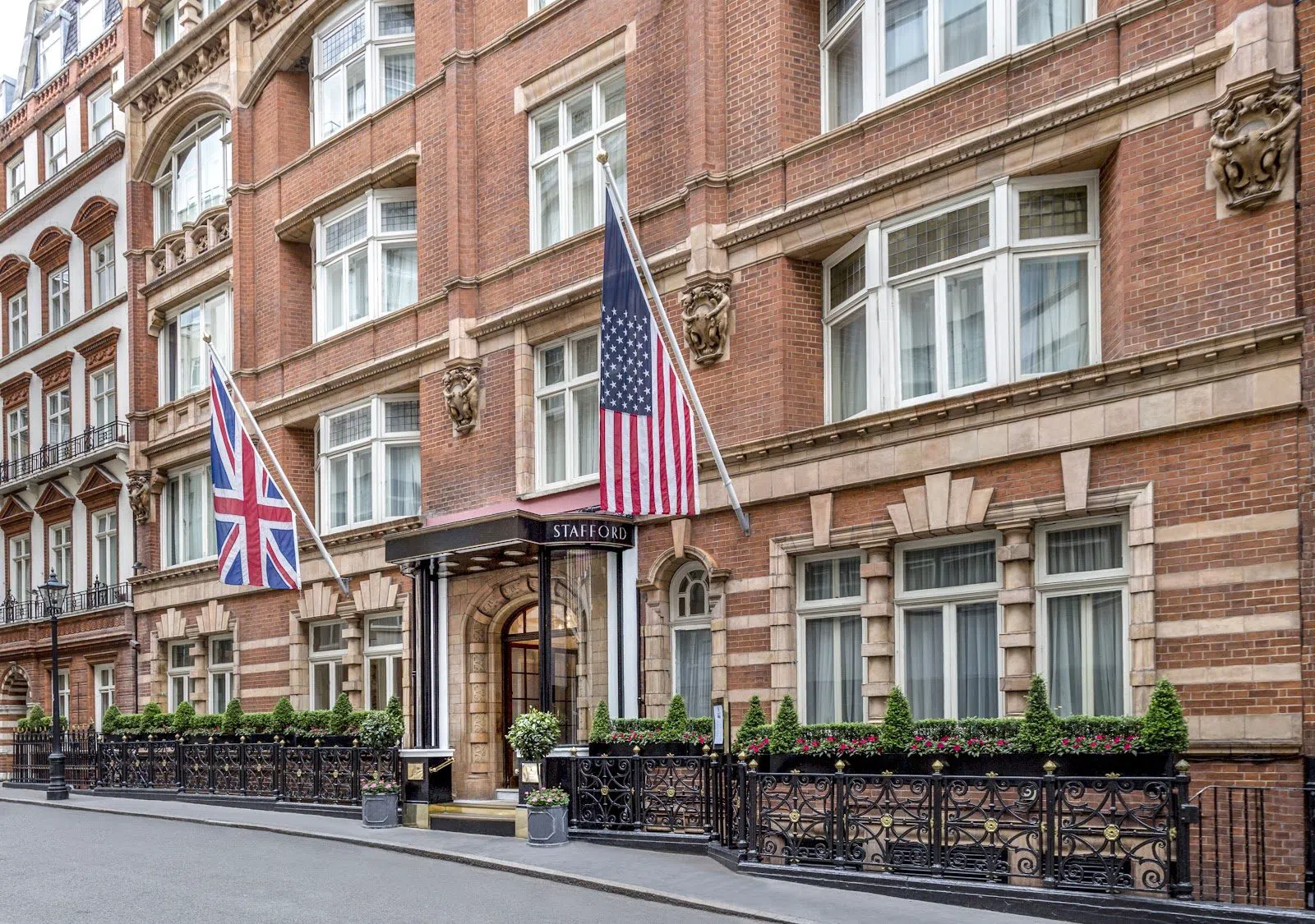 The Stafford London — Carriage House & Mews Suites, London